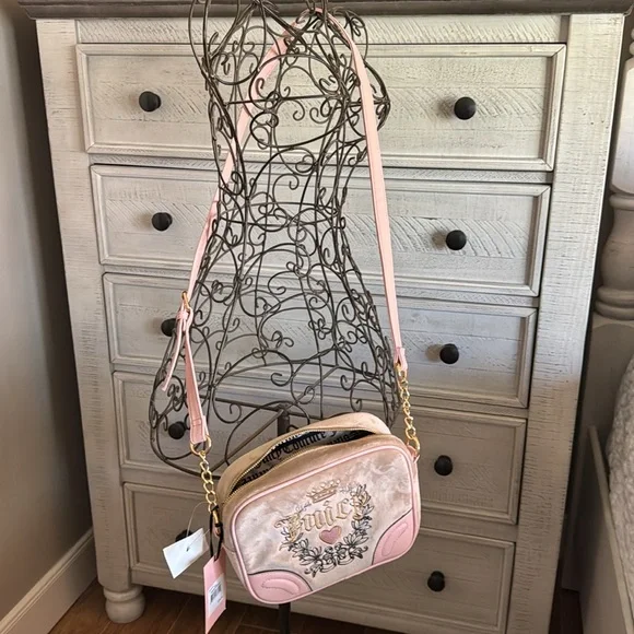 Juicy Couture Heritage Crossbody Bag NWT - Picture 11 of 11